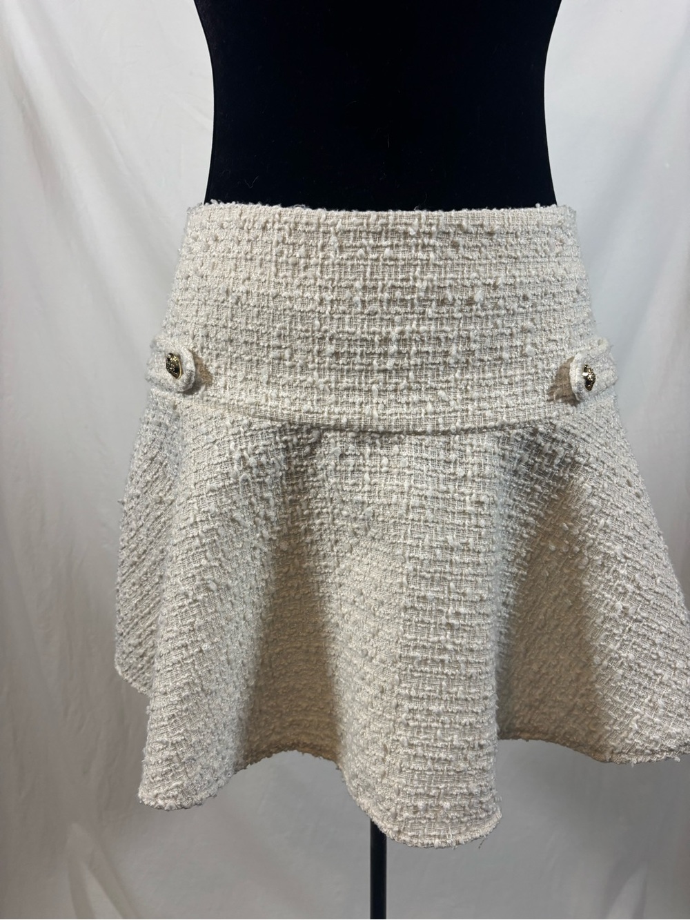 H&M Cream Boucle Tweed Skater Mini Skirt Gold Buttons Preppy Academia US 8